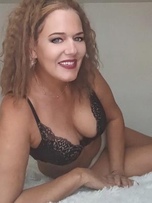 Nicole - Massaggiatrice erotica a Eaux-vives
