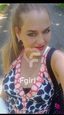 Nicole - Erotische Masseurin in Eaux-vives