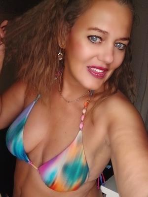 Nicole - Massaggiatrice erotica a Eaux-vives
