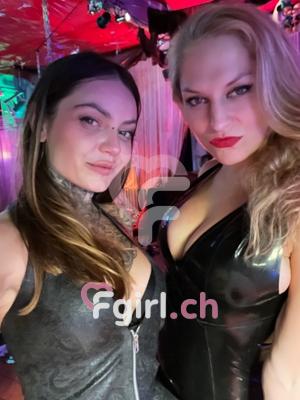Nikky French - Dominatrice BDSM à Genève
