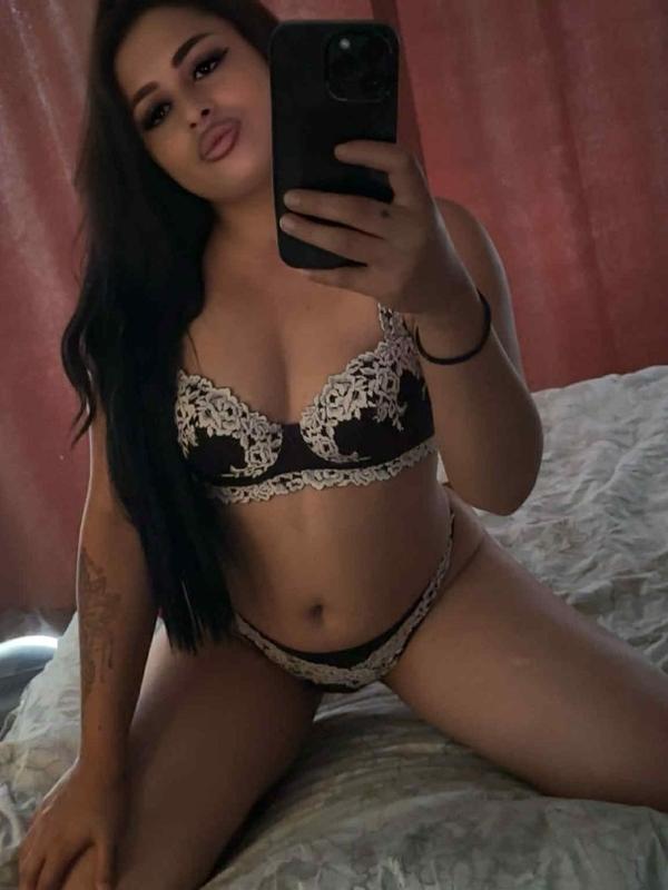 Nikol - Escort in Basel
