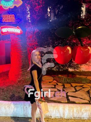 Niky - Erotic masseuse in Geneva
