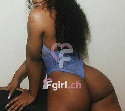 Nina - Escort in Lausanne
