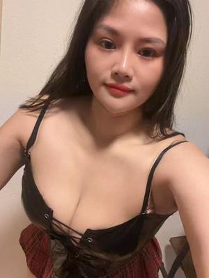 Nina - Escort à Nyon
