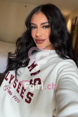 Nina - Escort à Genève