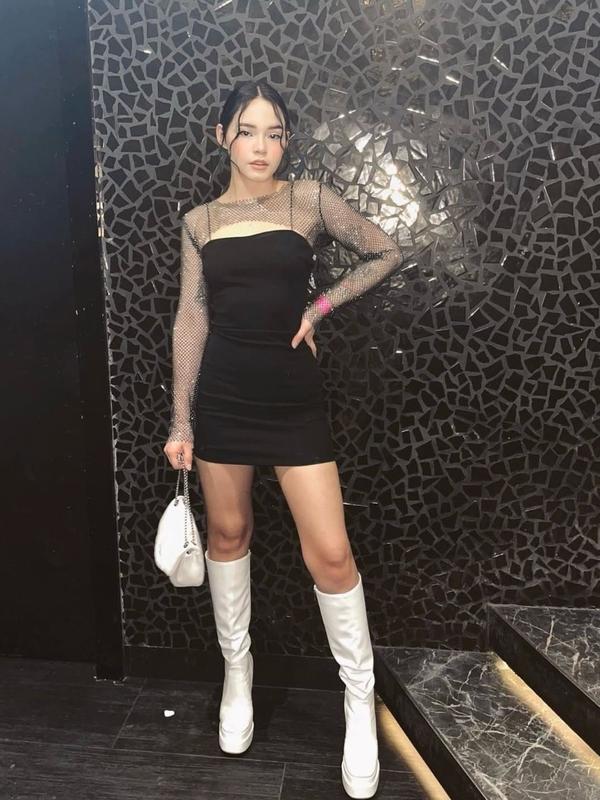 Nina - Escort à Genève
