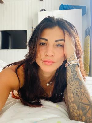 Nina - Escort en Eaux-vives

