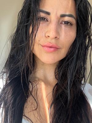 Nina - Escort à Eaux-vives
