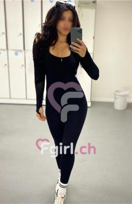 Nina - Escort in Lausanne

