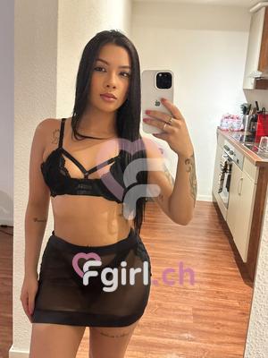 Nina - Escort in Geneva