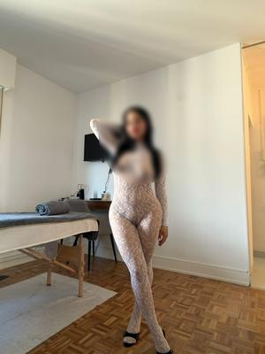 Nina - Erotic masseuse in Lausanne
