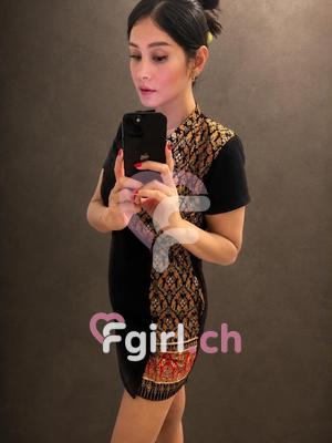 Nina - Erotic masseuse in Nyon
