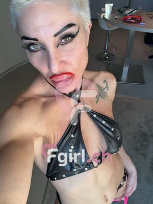 Nina Cox - Escort in Morges

