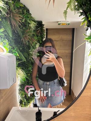 Nina - Escort a Genève
