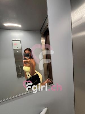 Nina - Escort a Genève
