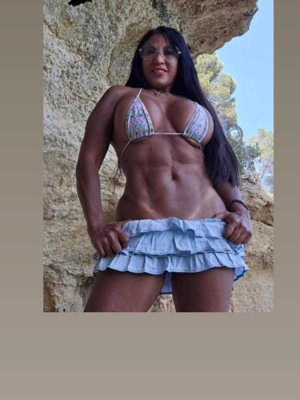Noa - Masseuse érotique à Moutier
