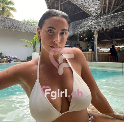 Noa - Escort a Genève
