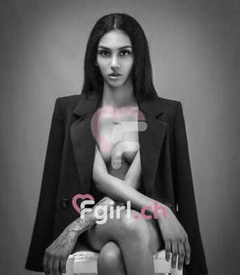 Noemi - Escort in Le Locle
