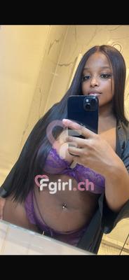 Noémie - Escort in Monthey
