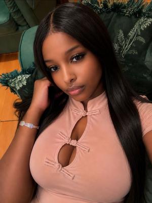 Noemie - Escort à Genève

