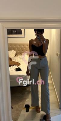 Noha - Escort in Eaux-vives
