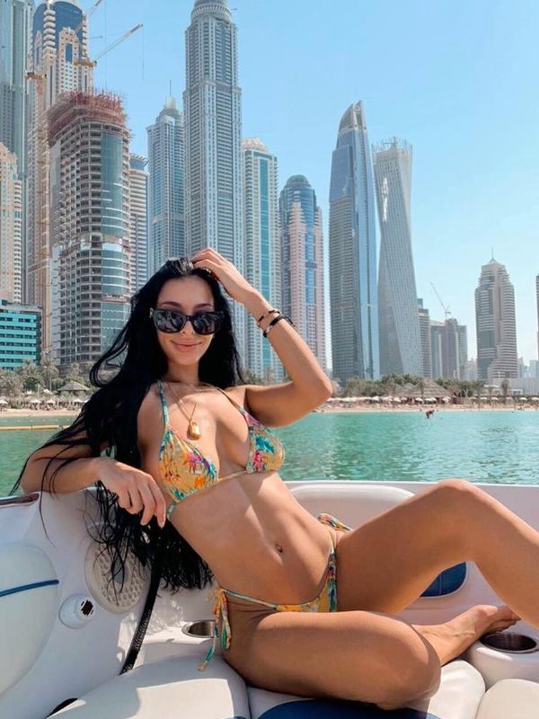 Nora - Escort à Genève
