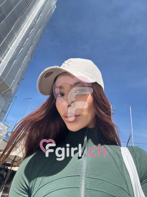 Nora - Escort à Genève