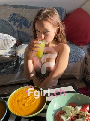 Nora - Escort in Eaux-vives
