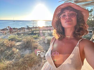 Olivia - Escort in Genf