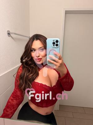 Omai - Escort en Fribourg
