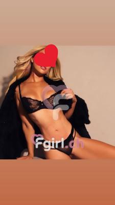 Oxanna - Massaggiatrice erotica a Fribourg
