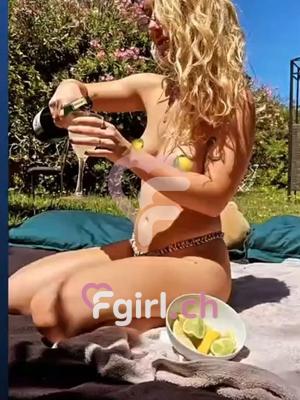 Lizzy - Erotic masseuse in Lausanne
