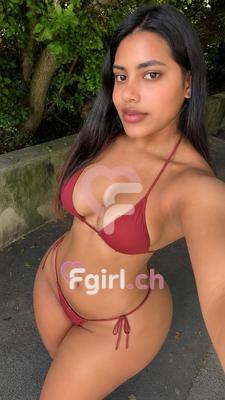 Pamela - Escort in Lausanne
