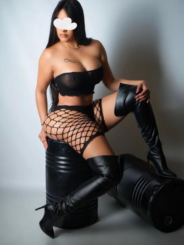 Pamela - Escort à La Chaux-de-Fonds
