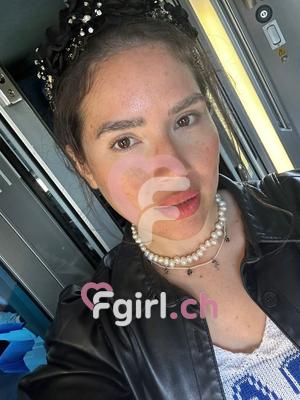 Paola - Masseuse érotique à Genève