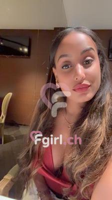 Paola - Escort in Fribourg