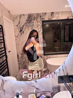 Paris - Escort à Neuchâtel
