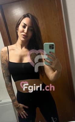 Paris - Escort à Eaux-vives