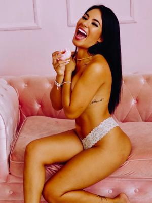 Paula - Escort en Eaux-vives
