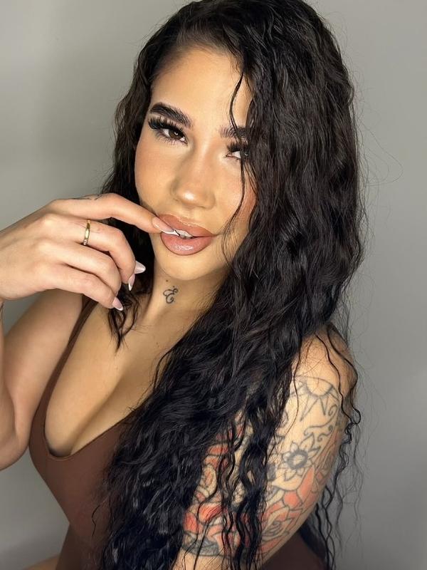 Paula - Escort in Genf
