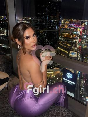 Paula - Escort in Genf
