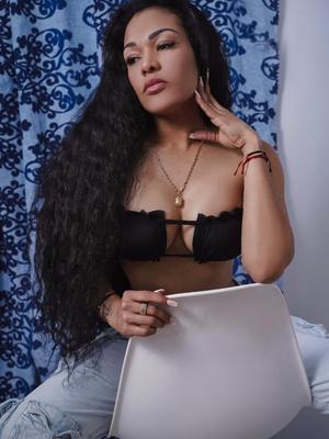 Quenn - Escort in Corcelles-près-Payerne
