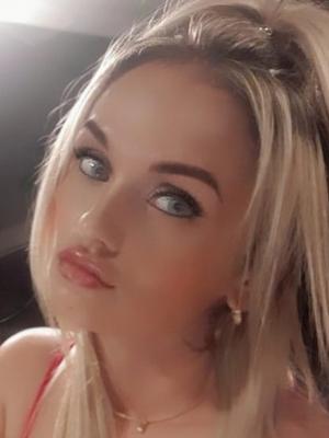 Rebeca - Escort in Neuchâtel

