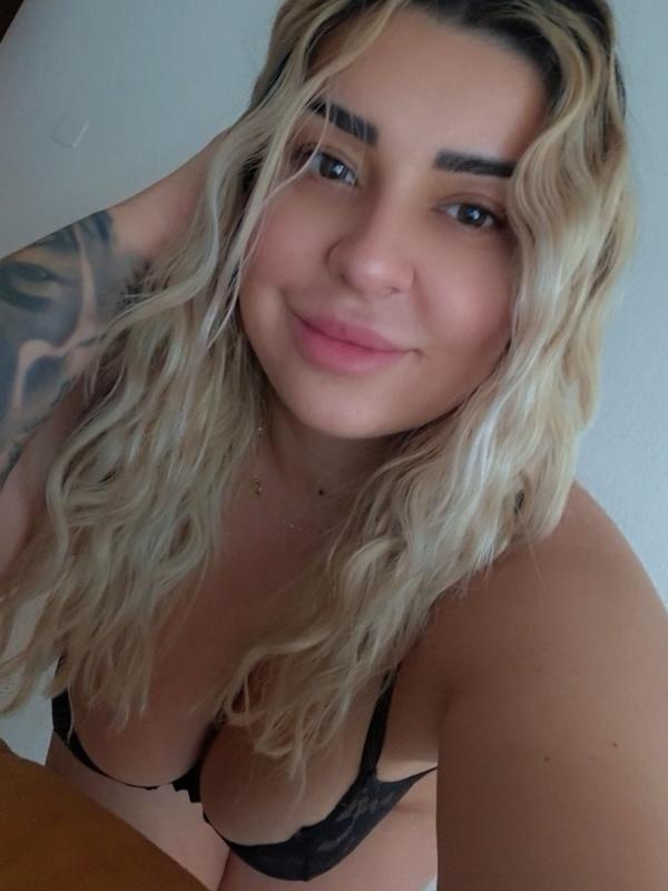 Rebeka - Escort a Collombey
