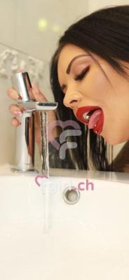 Rebeka - Escort in Martigny
