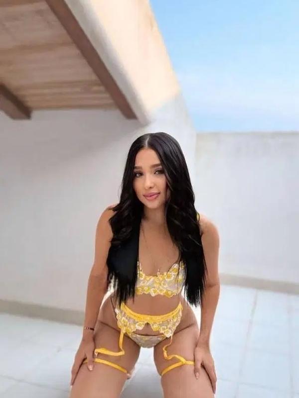 Reby - Escort a Crissier
