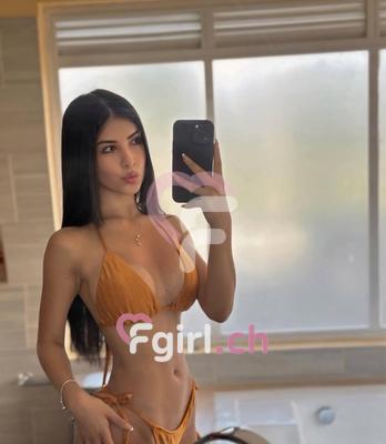 Regina - Escort à Fribourg
