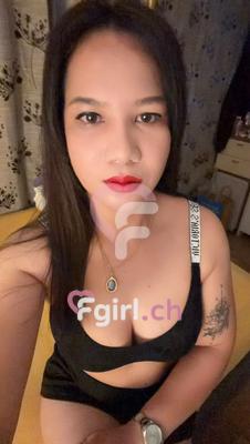 Reya - Erotic masseuse in Nyon