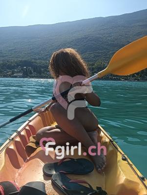 Riahna - Escort in Eaux-vives
