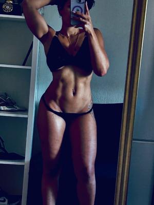 Rihanna - Escort in Genf
